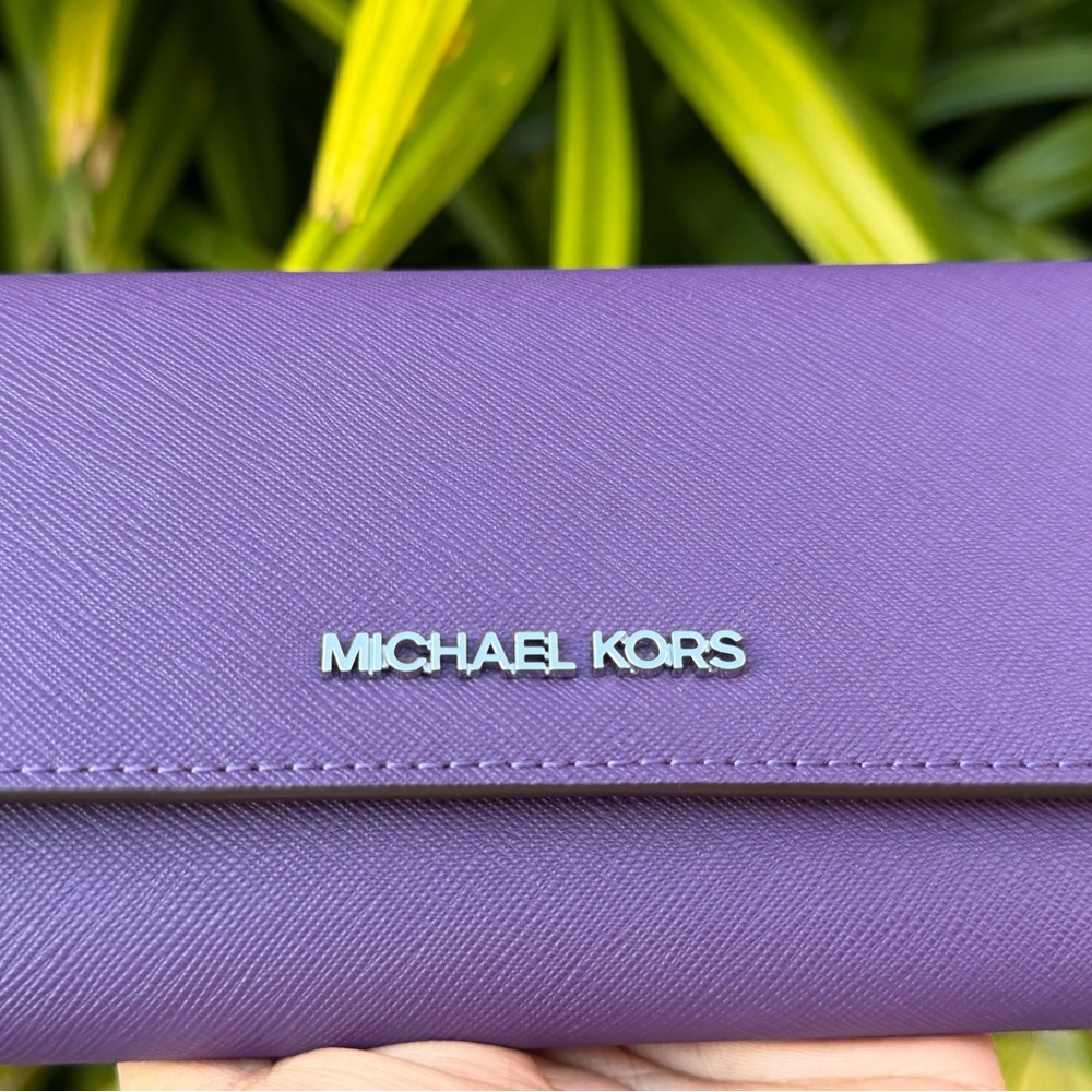 Michael Kors Jet Set Travel LG Trifold Wallet Purple - Picture 11 of 11